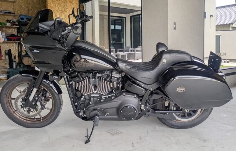 ハーレーダビッドソン　FXLRST　230万