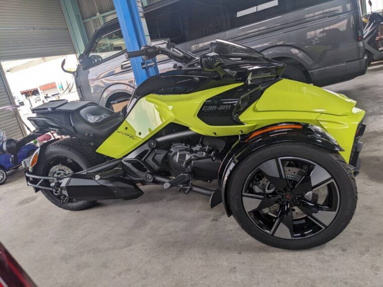 BRP カンナムスパイダーF3-S