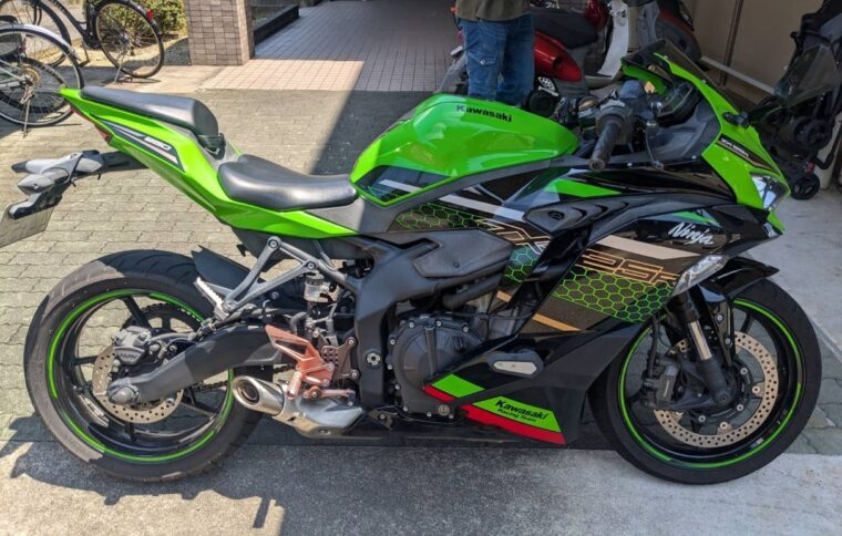 カワサキ ZX-25R SE