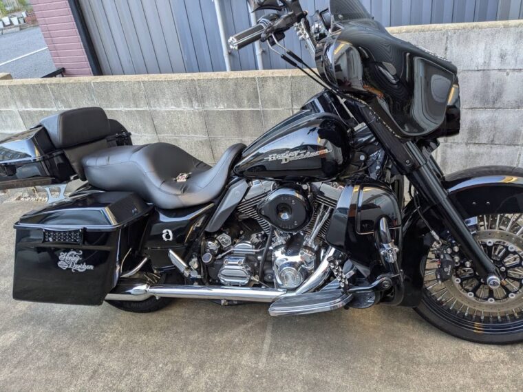 ハーレーダビッドソン　FLHXストリートグライド