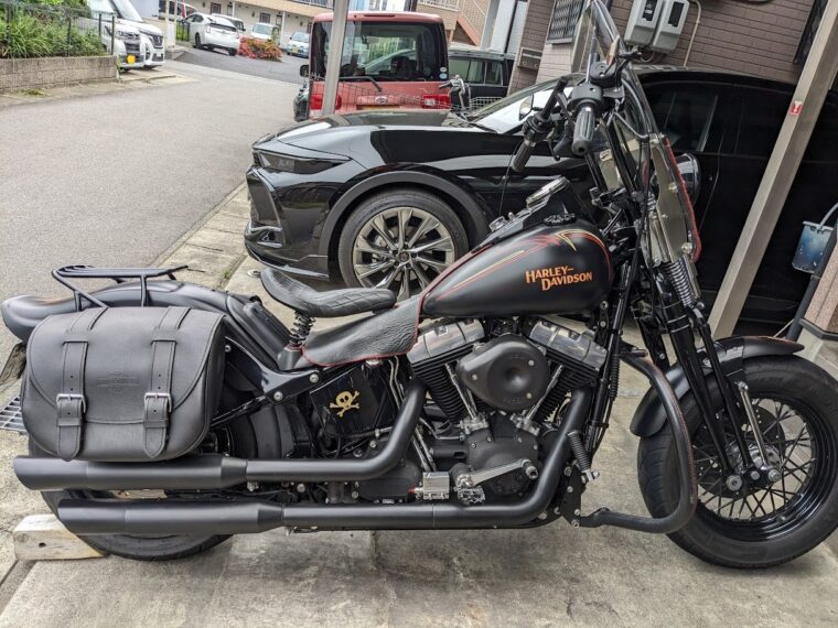 ハーレーダビッドソン-FLSTSB