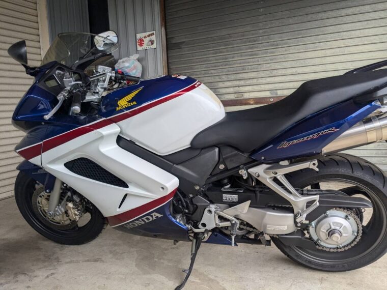 ホンダ-VFR（800）