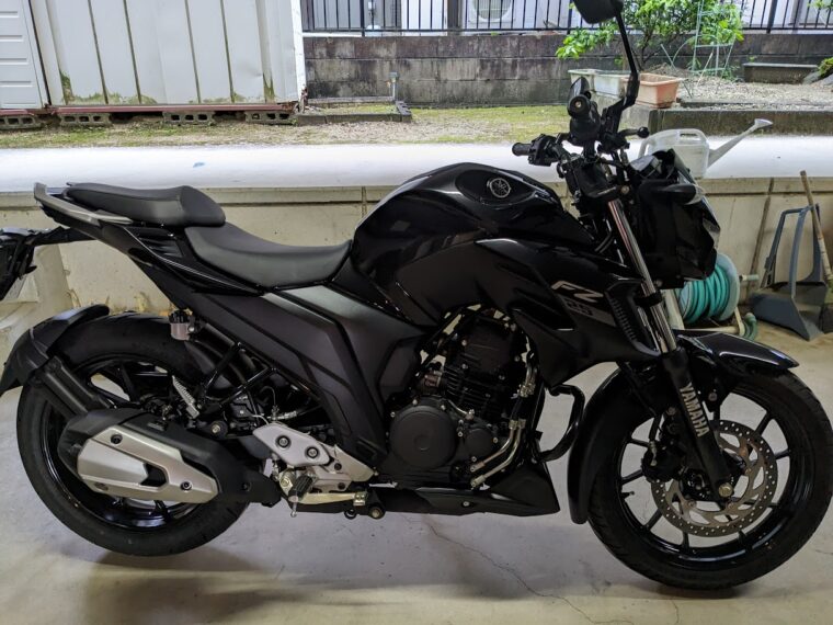ヤマハ FZ25
