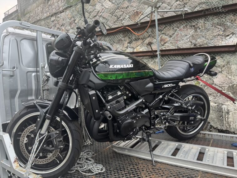 カワサキ　Z900RS