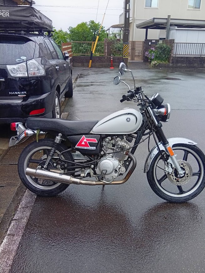 ヤマハ　YB125SP