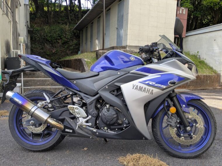 ヤマハ　YZF-R25